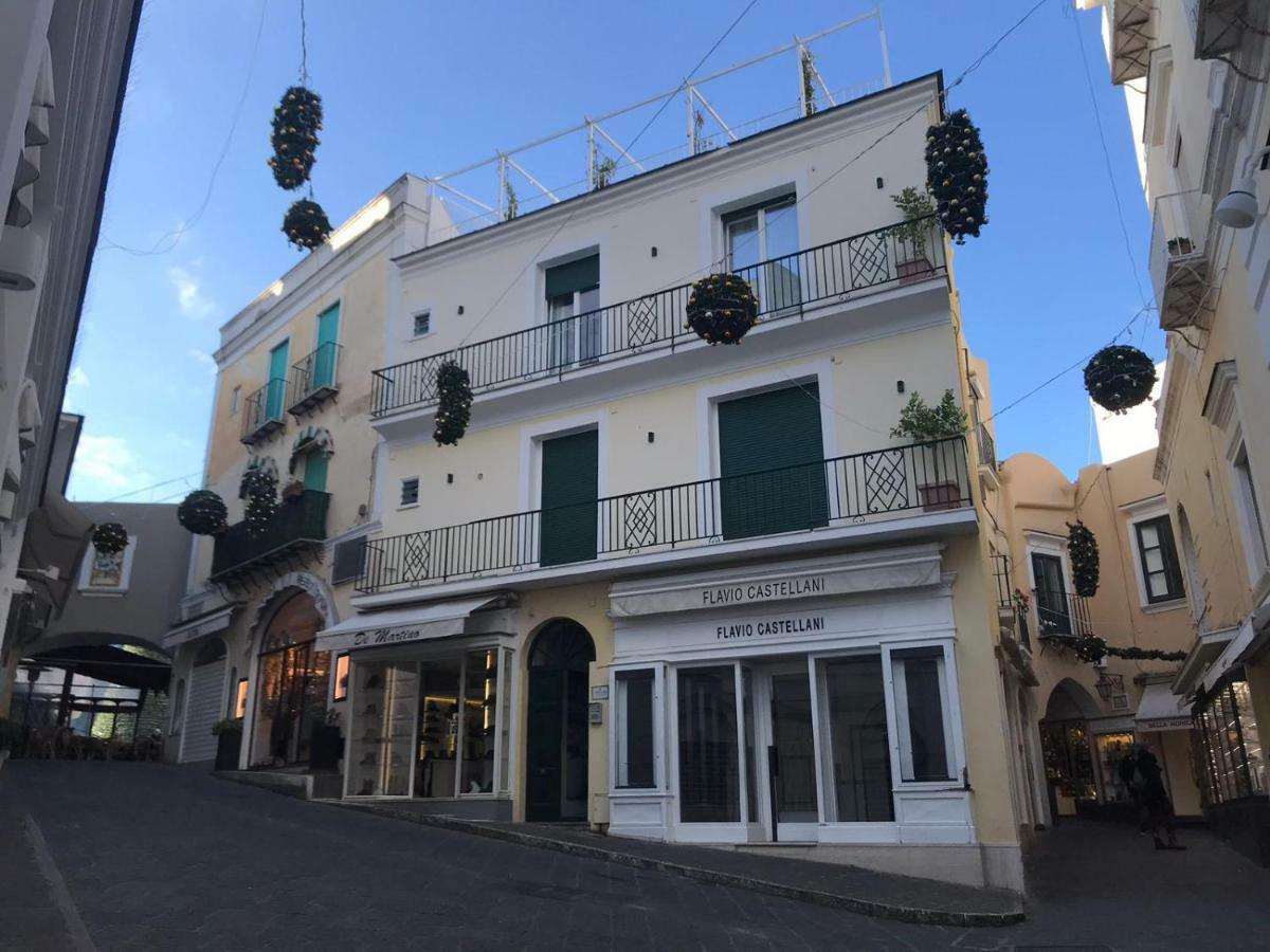 Boutique Suites In Piazzetta Capri Esterno foto
